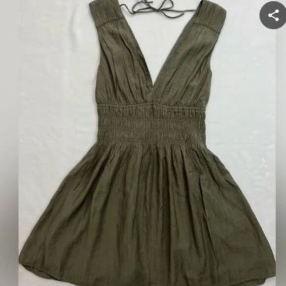 Abercrombie & Fitch Dresses & Skirts - Abercrombie & Fitch Olive Green Sleeveless Smocked Plunge Crinkle Mini Dress
